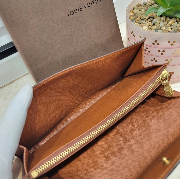 💕CLASSIC LOUIS VUITTON Sarah Wallet Monogram - Picture 10 of 12